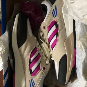 Adidas Tech Super